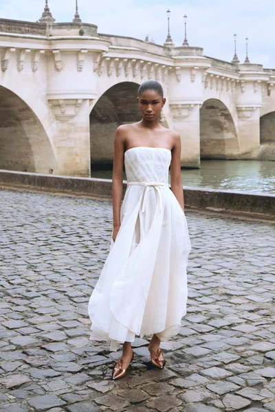 Look 16